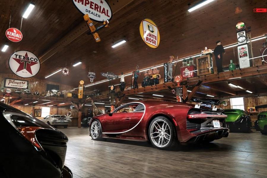  Bugatti Chiron on ANRKY Wheels 2018 года  (фото 5 из 15)